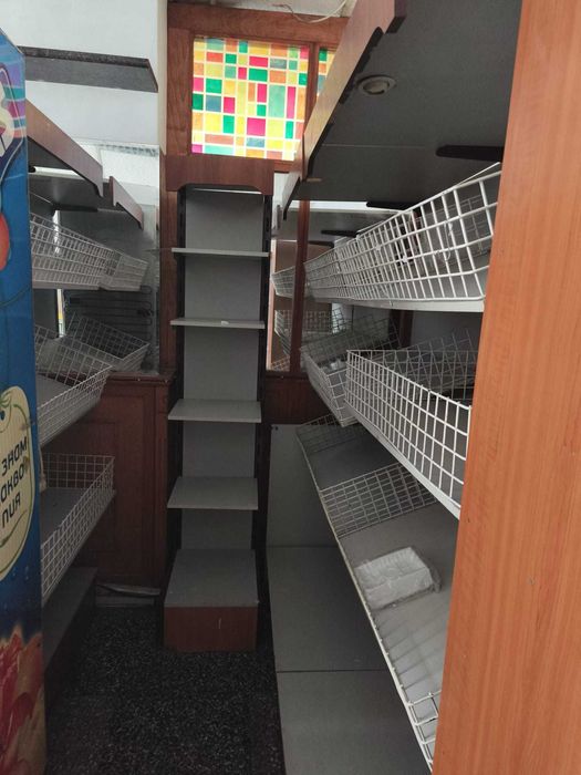 Продава цялостно обордуване за Супермаркет