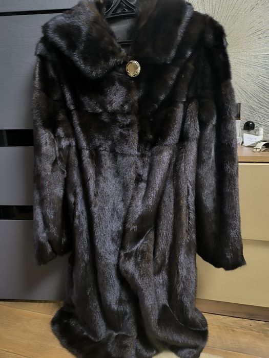 Продам норковую шубу