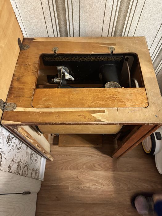 Продам швейную машину