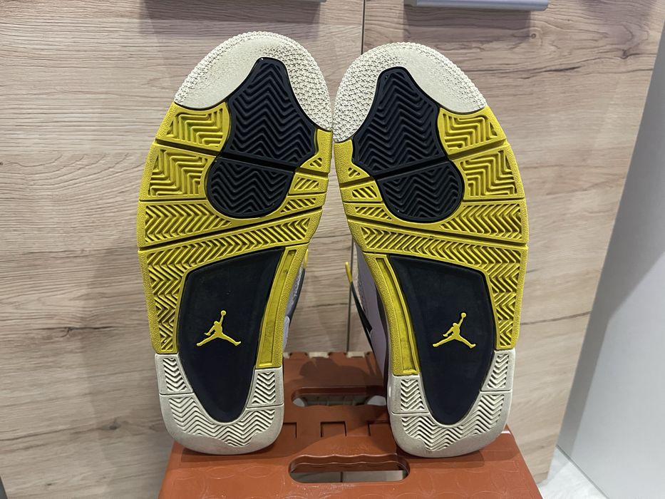 43 Маратонки Nike Air Jordan 4 Retro Vivid Sulfur Yellow LeBron Kobe
