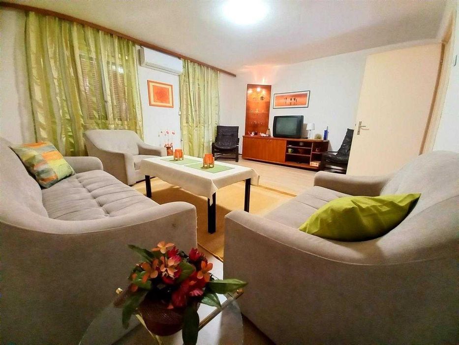 Двустаен имот в кв.Овча купел