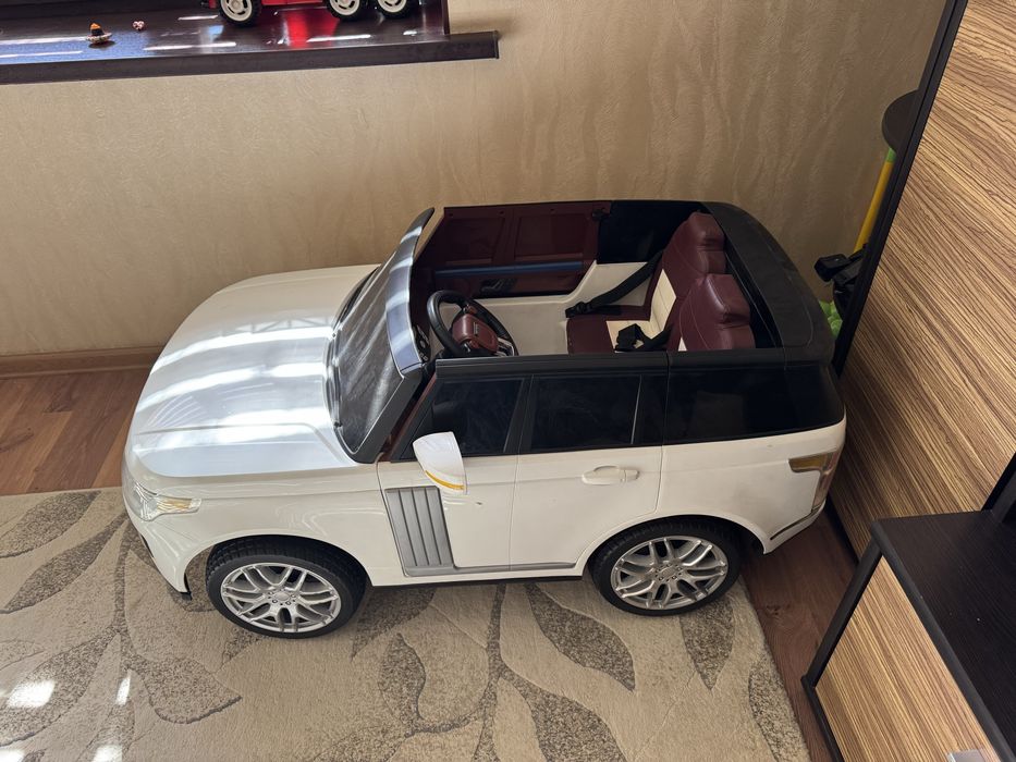 Детская машина Range Rover