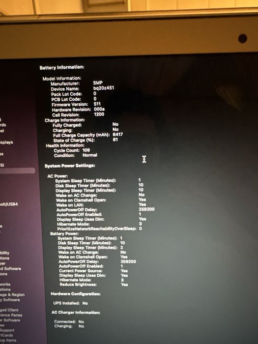 MacBook Air 13" 128 GB БДС клавиатура, подарък кейс и чанта