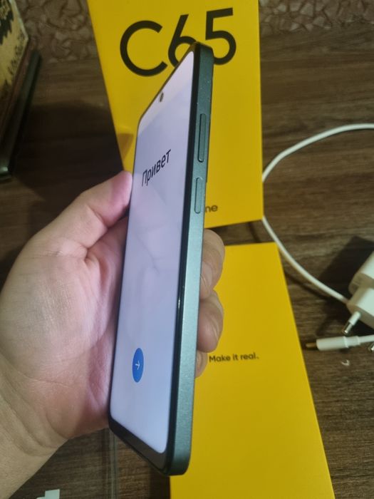 Смартфон Realme C65