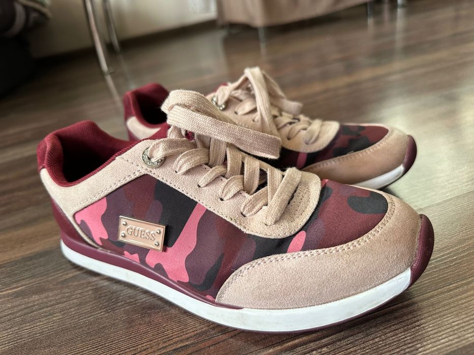 Дамски маратонки Guess