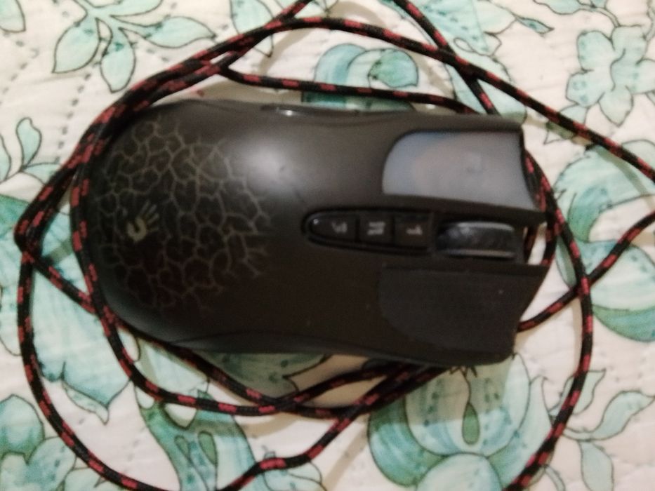 Мышка игровой модель v9c