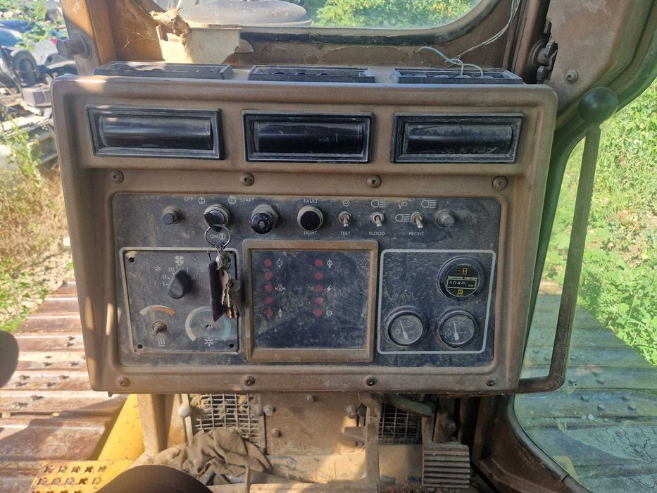 Buldozer Cat D4H an fabricatie 1990