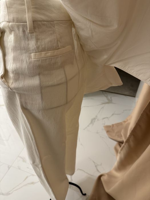 Бял костюм Zara дънков , сако и панталон