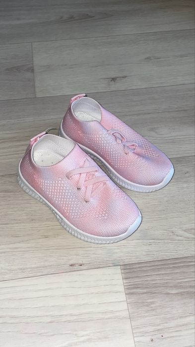 Детская обувь кроссовки