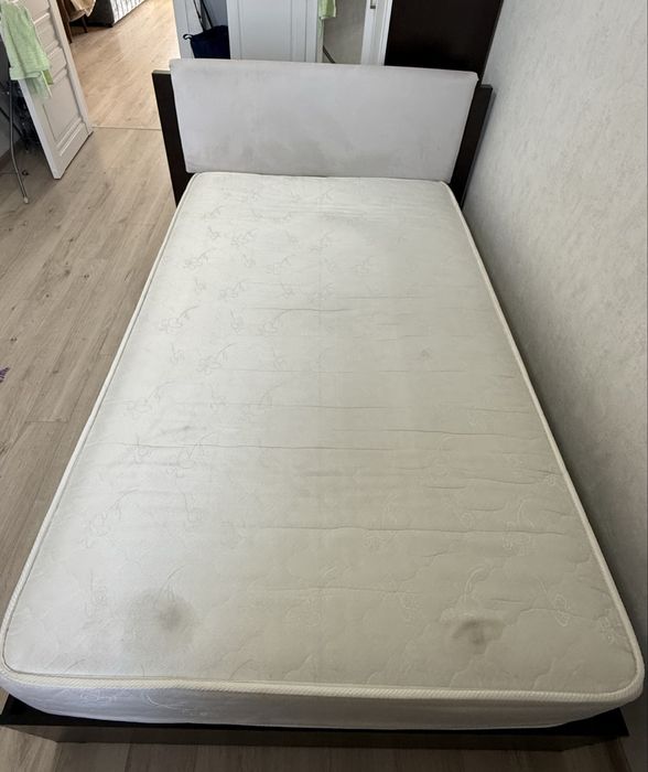 Продам кровать + матрас +покрывало