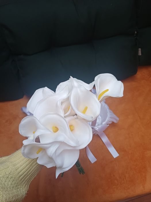 Сватба, кошници, изкуствени цветя