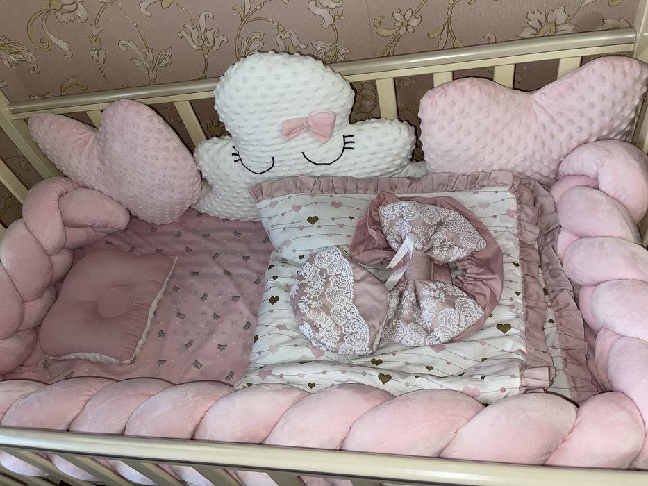 Кроватка с бортиками