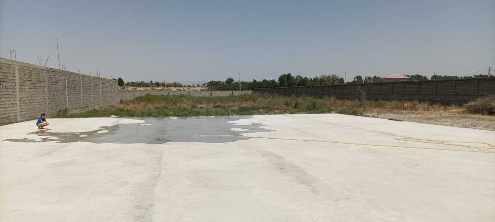 Ишлаб чиқариш учун жой 0,7 га сотилади