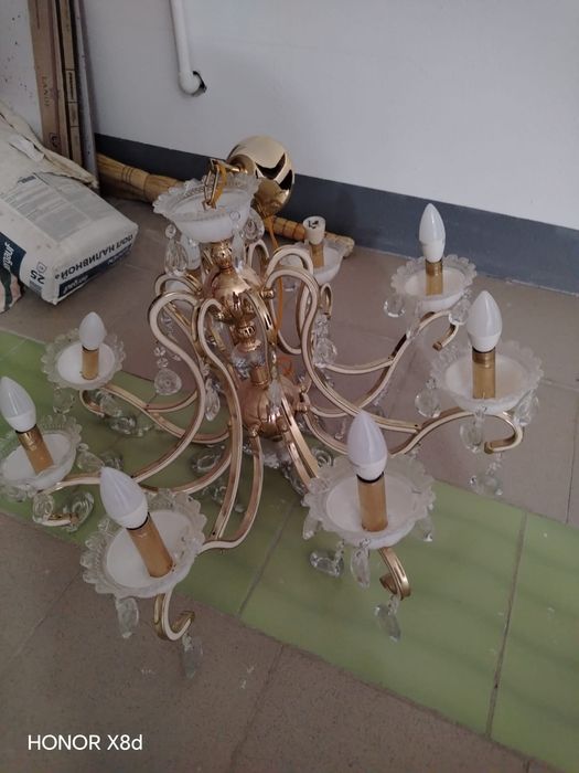 Продам красивую люстру