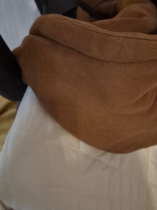 Продам куртку на девочку подростка