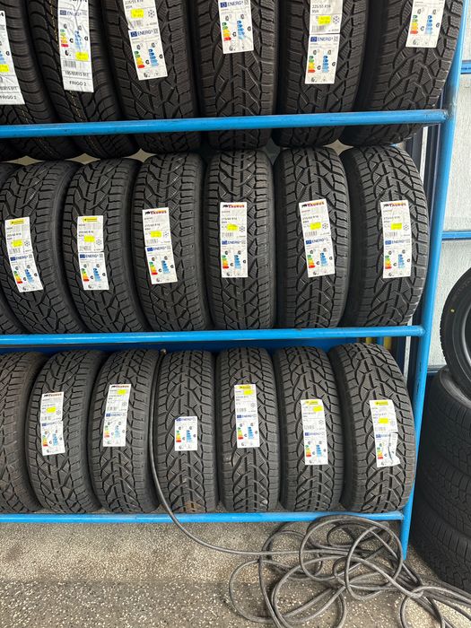 Нови зимни гуми 215/60/16