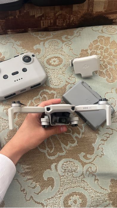 Dji mini 4k fly combo