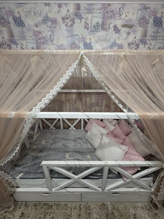 Кровать для девочек