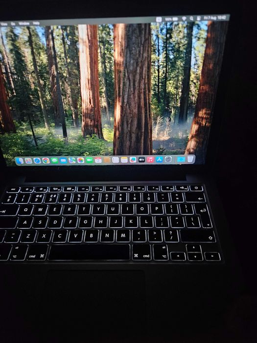 Macbook Pro 13  Retina, Mac OS Sequoia, Много добро състояния