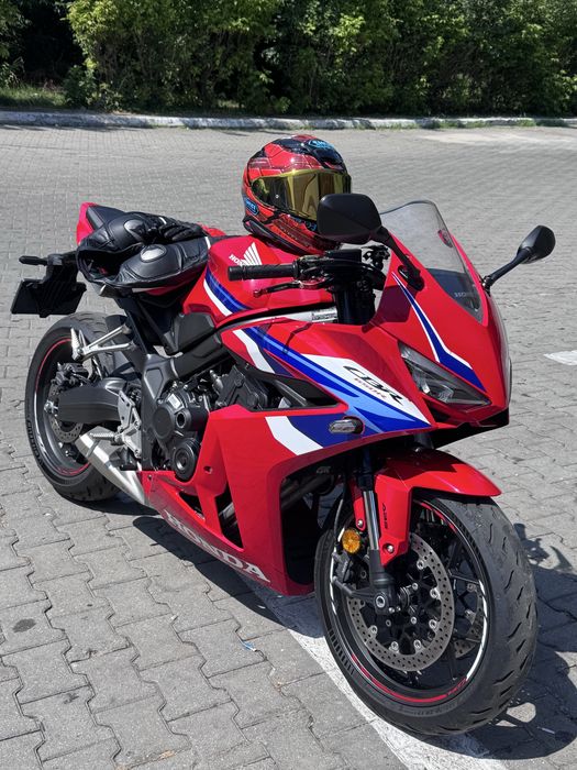 Honda cbr 650R 2024, 15K Km,  garantie  Honda.