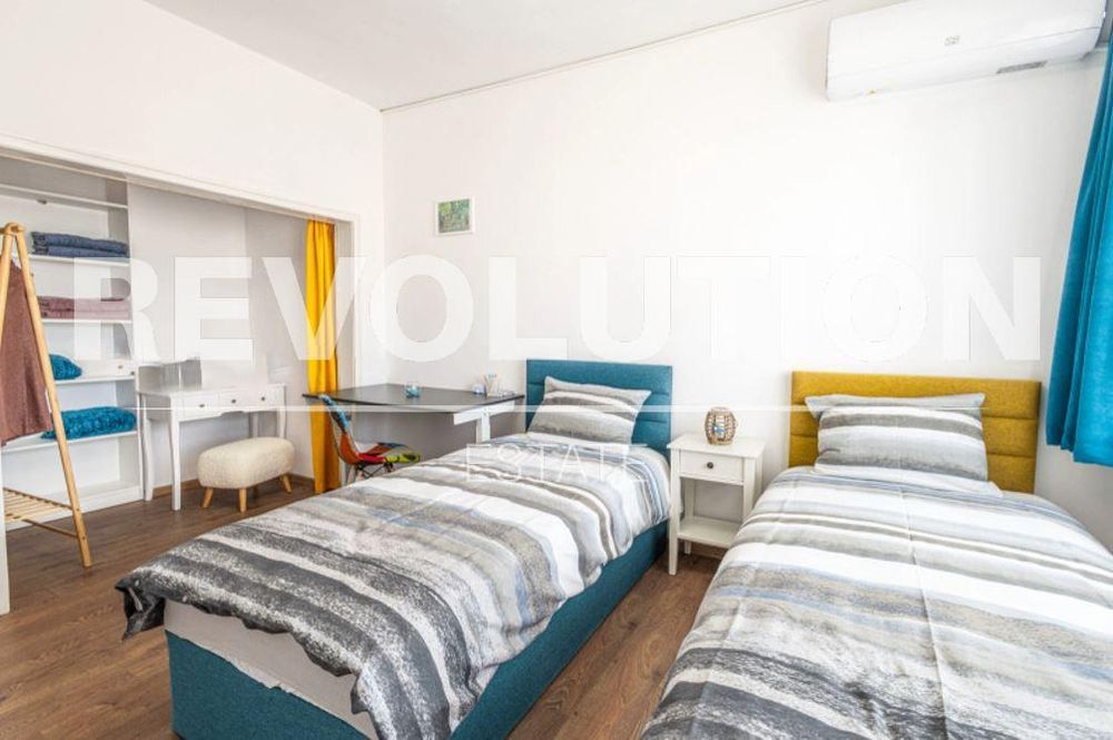 Дава се под наем Четиристаен апартамент в Варна, Спортна зала - 100 кв.м за 900 € - Снимка #4