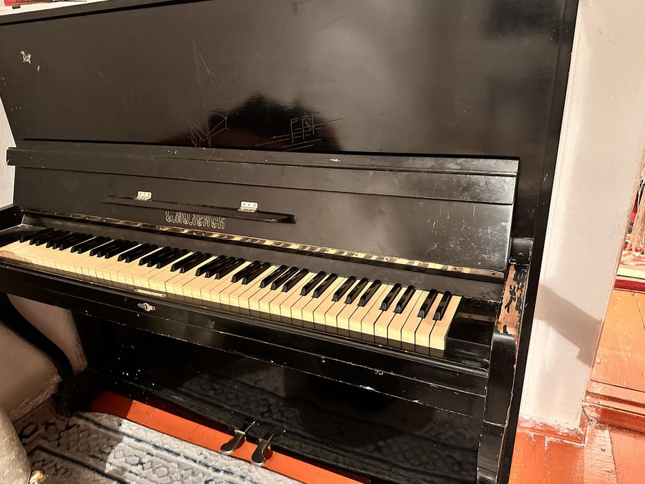 Продается Пианино