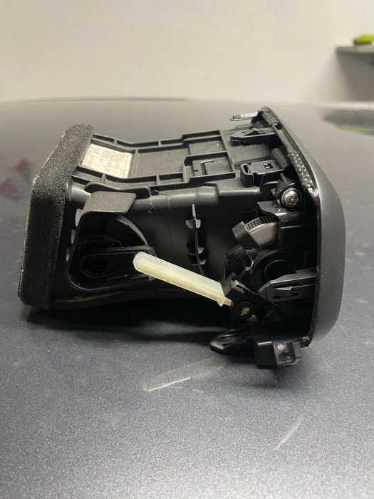 Hyundai i30 2021 вентилационна решеткя