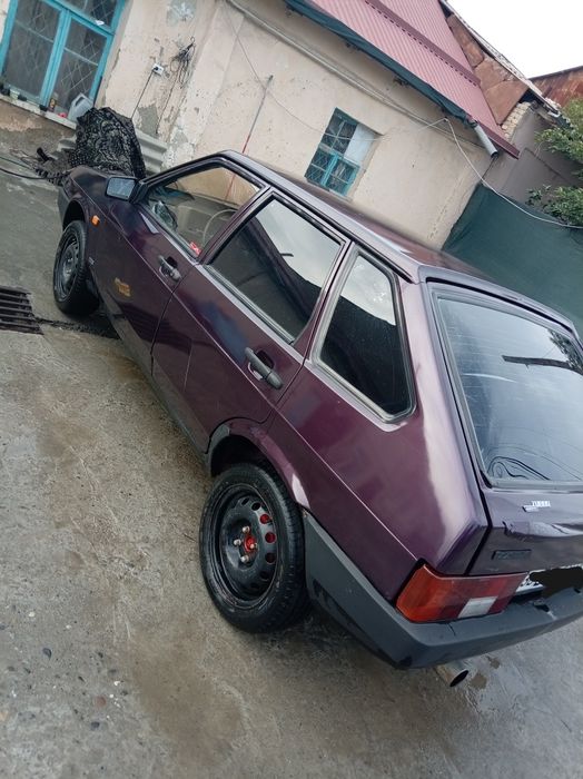 Vaz 2109 sotiladi