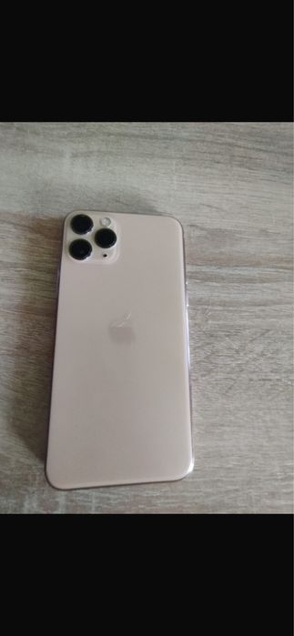 Айфон 11 про срочно продам