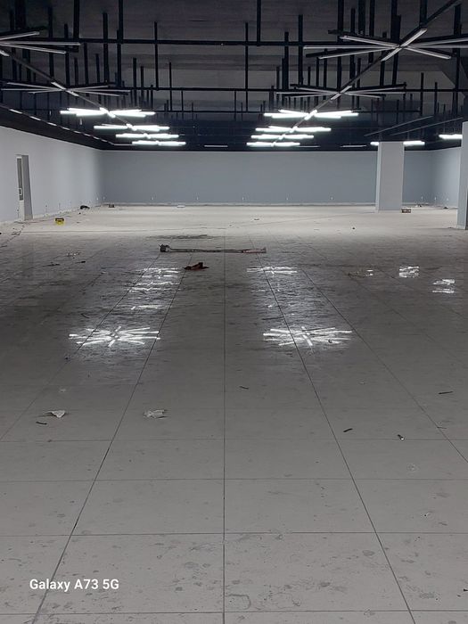 Савдо биноси ижара берилади  эски шаҳарда жойлашган  3000.Мк