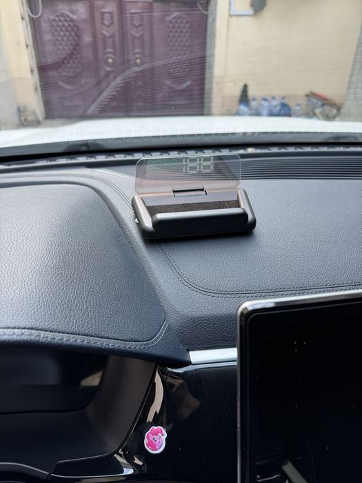 Hud display c500 obd2 , проекция на лобовой продаю Б/У