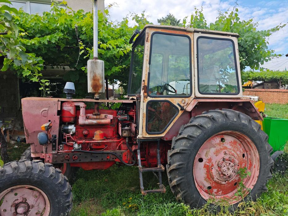 Продава трактор ЮМЗ