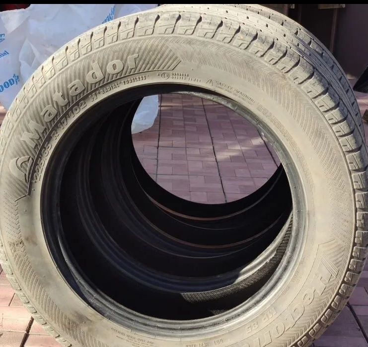 Продам летние шины Матадор 225/65/17