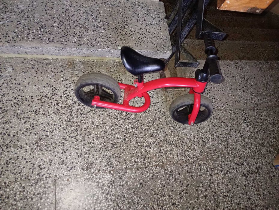 Баланс колело червено