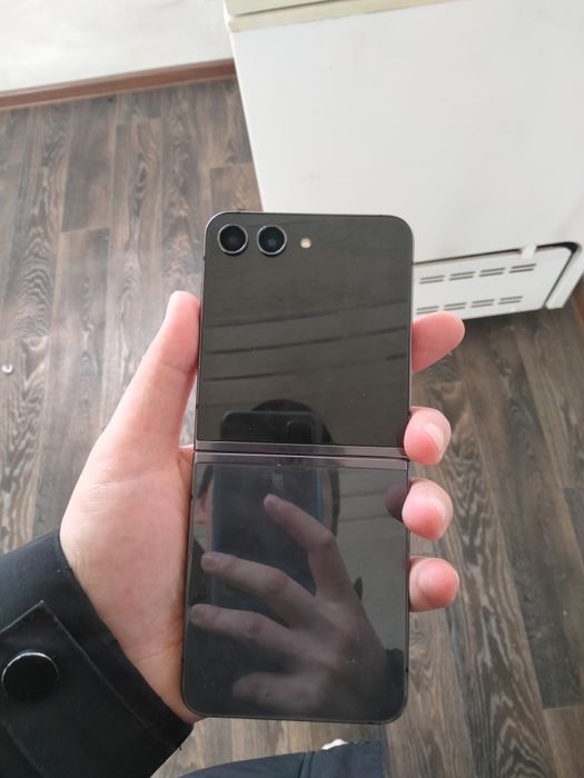 Samsung Z flip 5 512gb