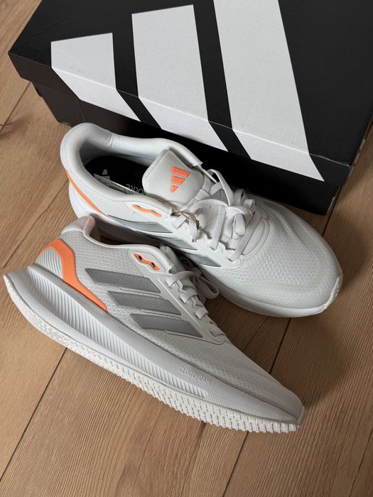 Оригинальные кроссовки Adidas