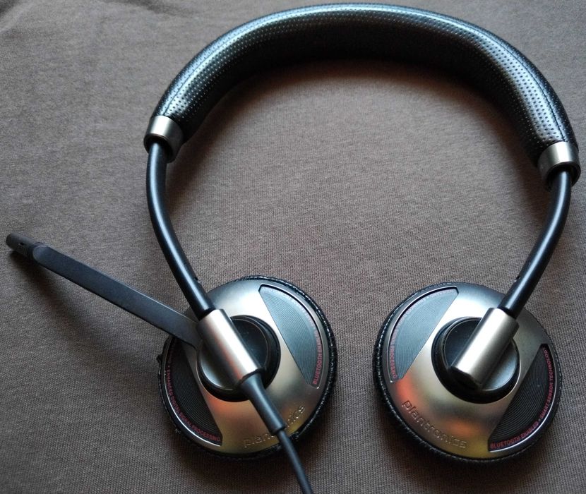 Casti Plantronics Blackwire C720 M cu bluetooth