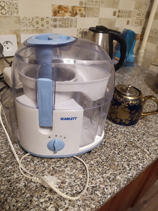 Соковыжималка "SCARLETT"