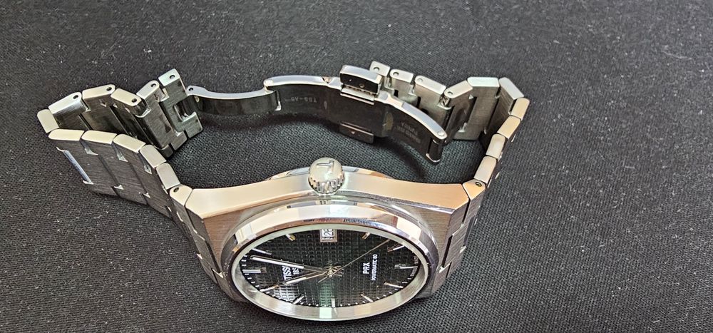 Продам часы Tissot PRX 40 мм