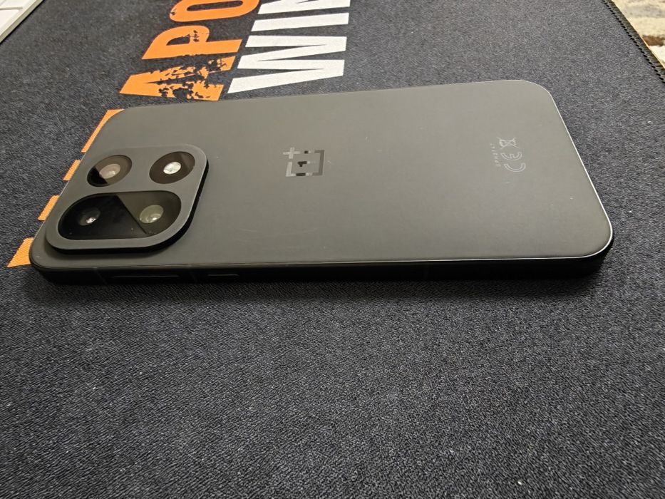 OnePlus 15 16GB - 512GB