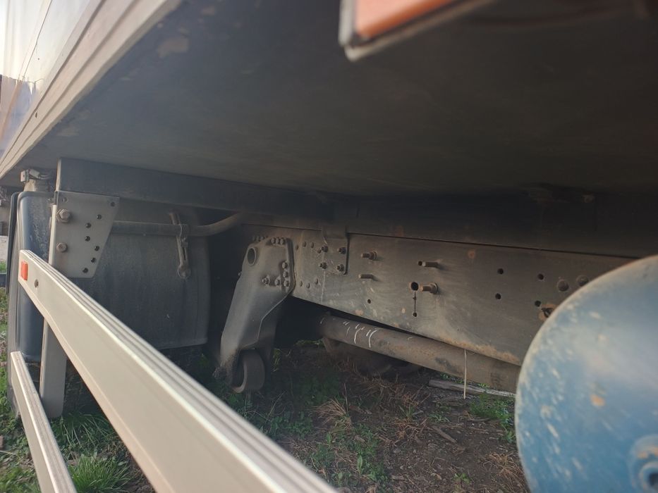 Caroserie cub depozitare