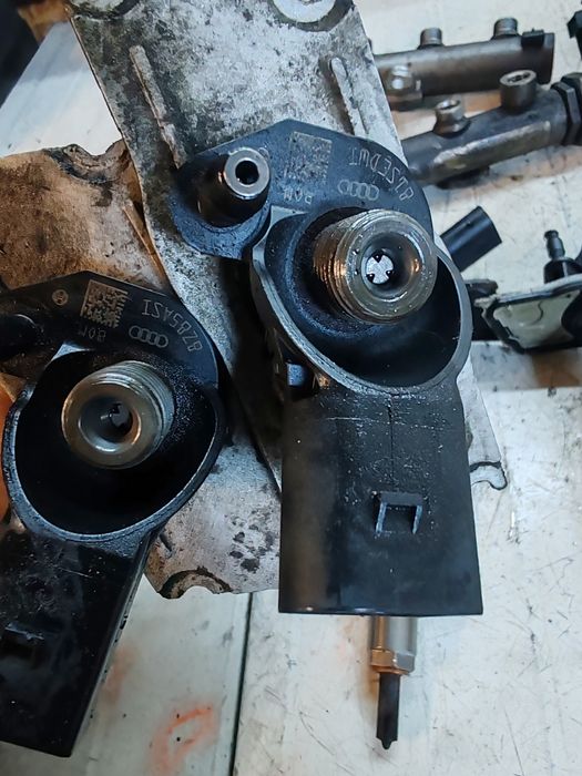 Injector Audi A6 C6 2.7tdi 250lei buc