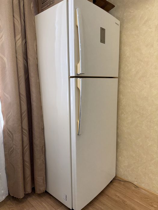 Холодильник от самсунг