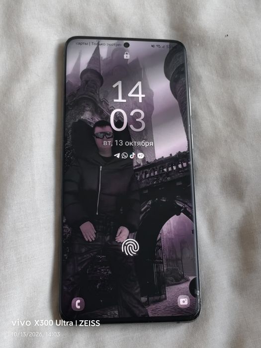 Samsung s20 plus 8/128 без крышки