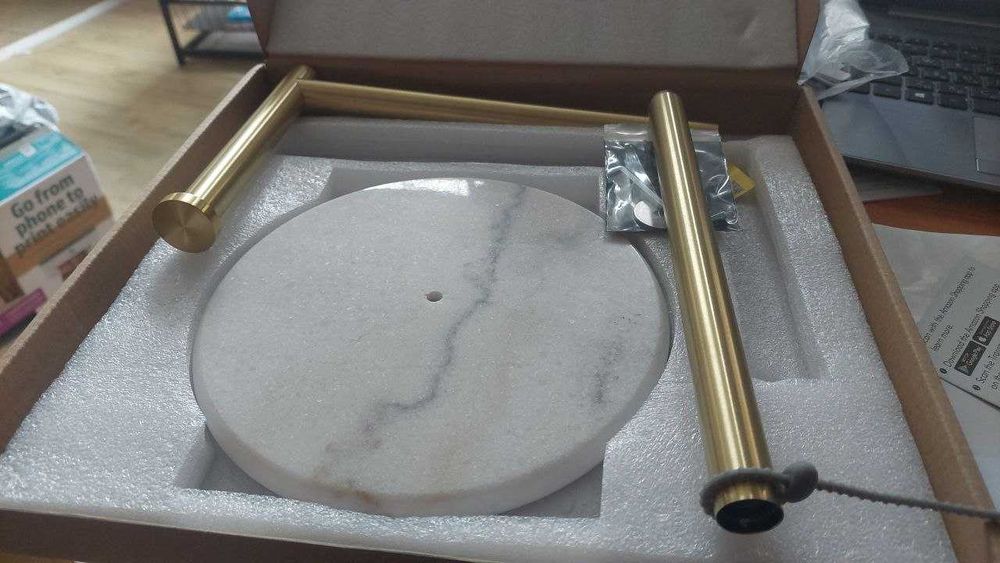 KES BPH284S1-BZ Стоящ държач за тоалетна ролка