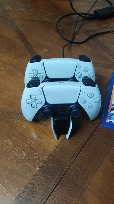 Продам PlayStation 5 с дисководом