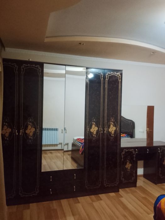 Продается спальныи гарнитур.2штук.