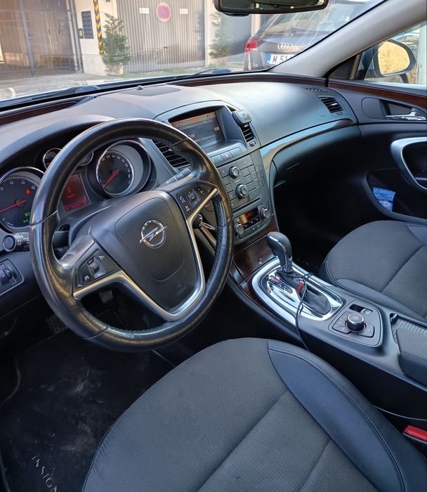 Opel Insignia  Седан