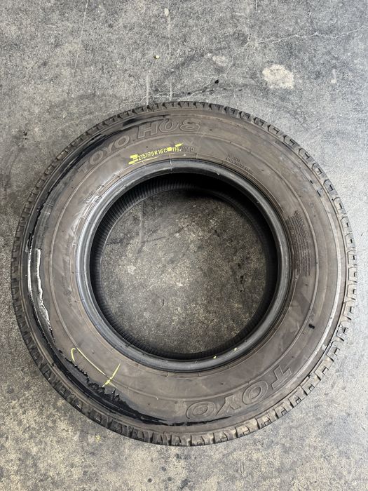 215/75/16c toyo ceuri