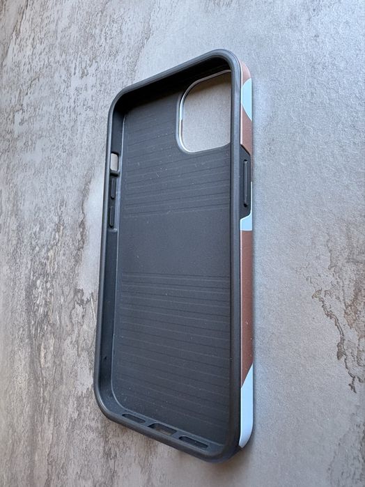 Case iPhone 13 BURGA